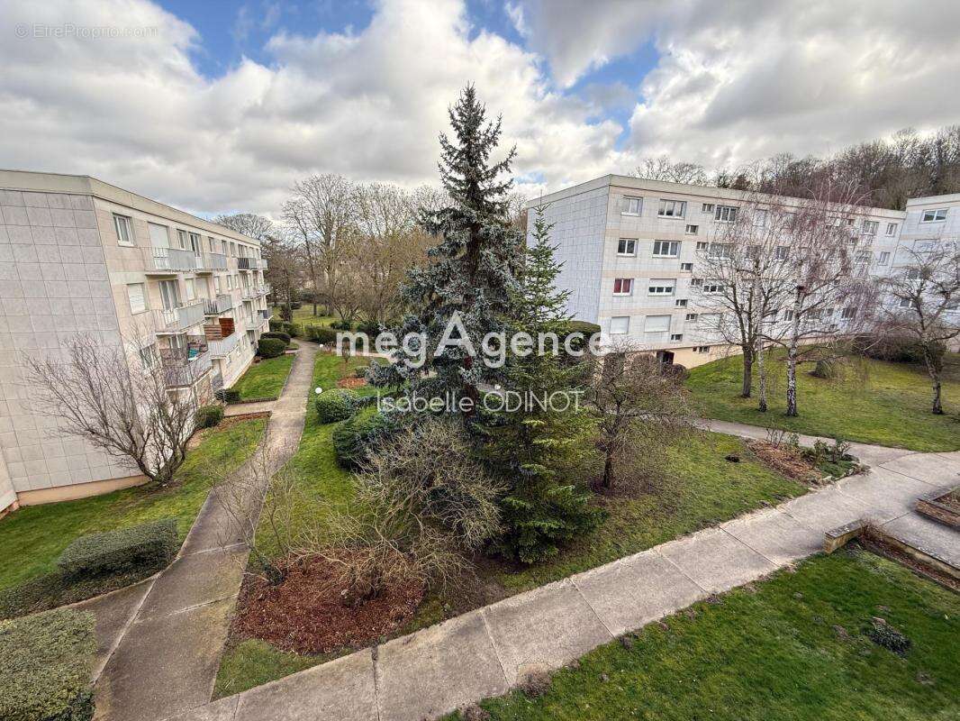 Appartement à FLINS-SUR-SEINE