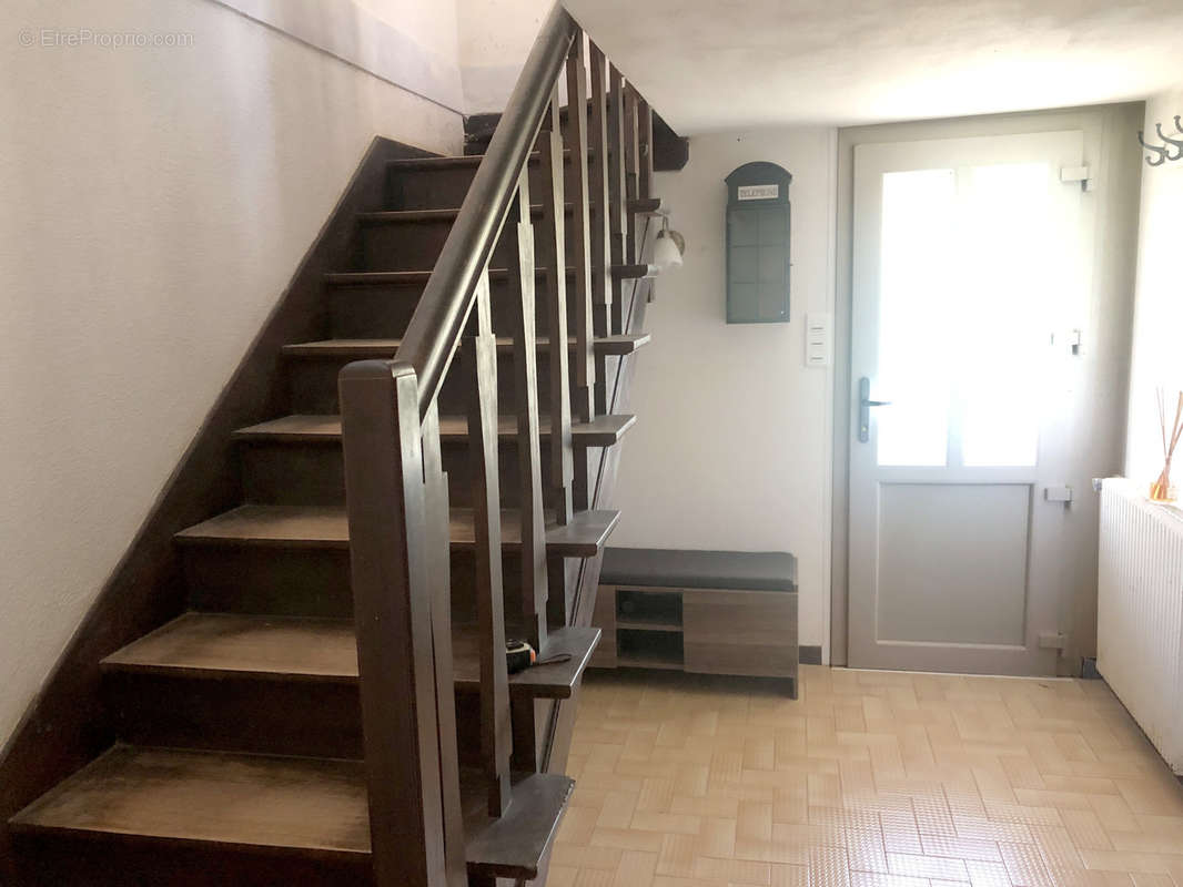 Maison à CHARETTE-VARENNES