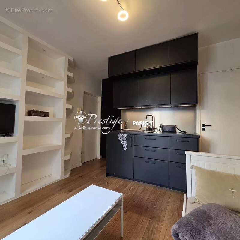 Appartement à PARIS-7E