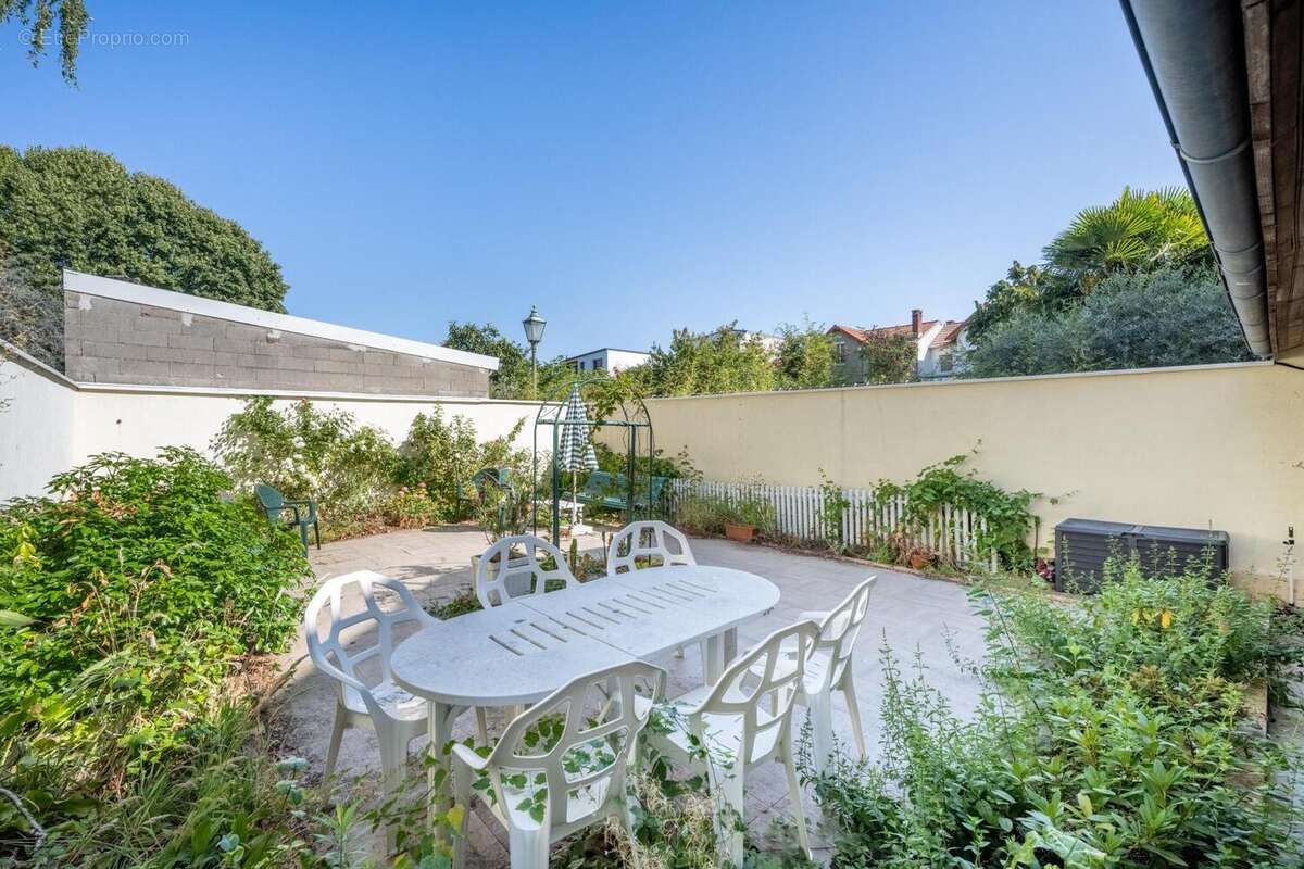 Photo 3 - Maison à ISSY-LES-MOULINEAUX