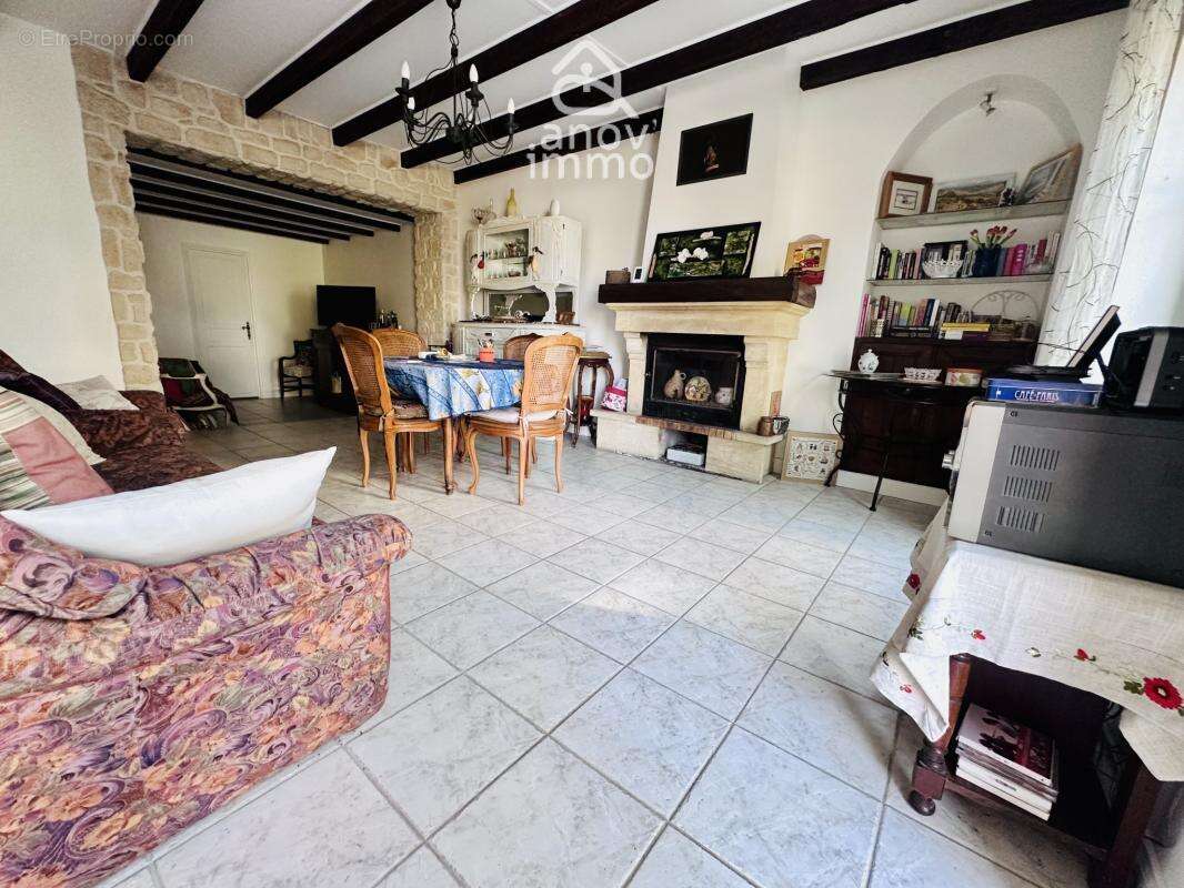 Maison à CHATEAUNEUF-SUR-CHARENTE