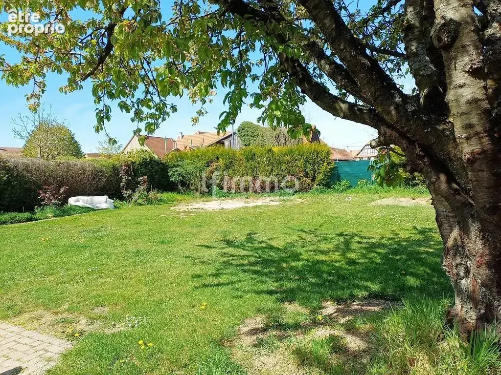 Terrain constructible d'environ 274 m² - photo 3