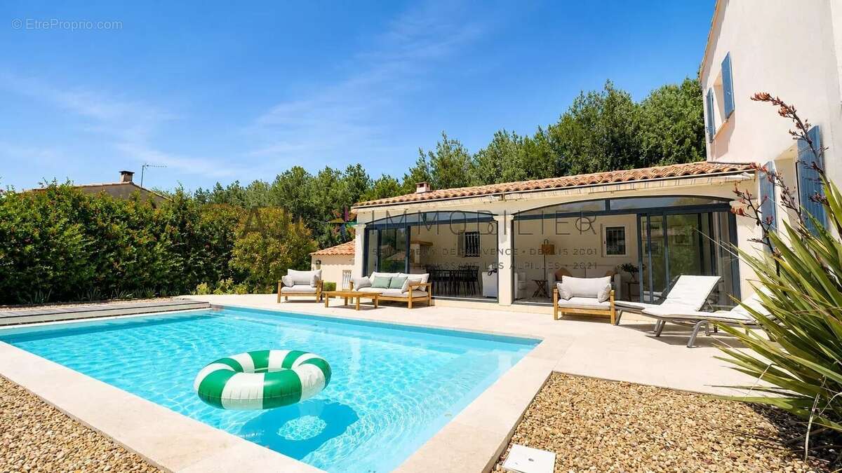 Saint-Rémy-de-Provence – Maison lumineuse de 4 chambres avec piscine proche centre - photo 9