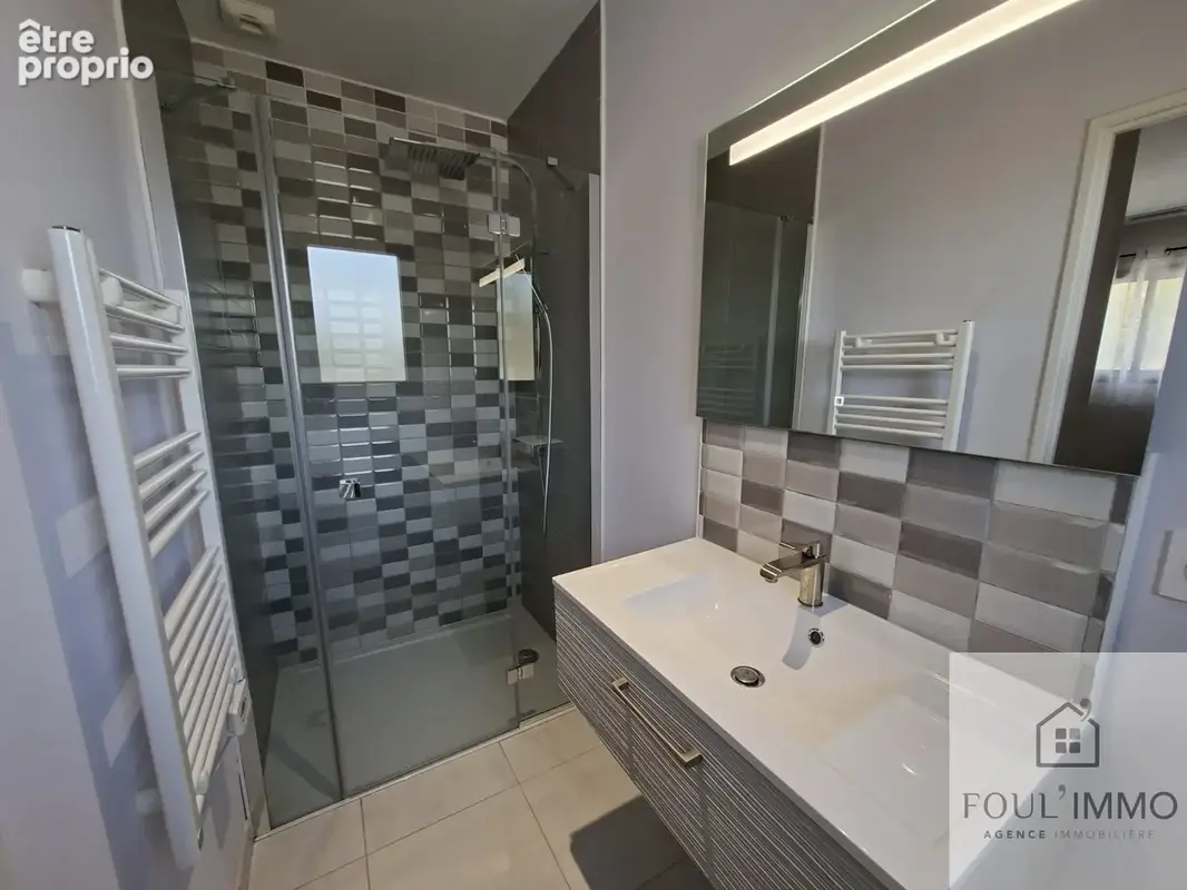 AGEN : Villa 195 m2 contemporaine avec vue dominante, piscine, espaces extérieurs aménagés - photo 18