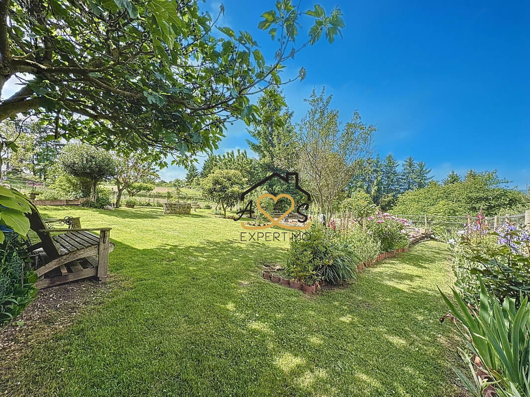 Maison à ISSERTEAUX