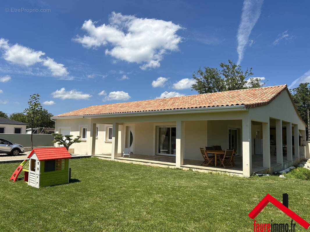 Maison à TERRASSON-LAVILLEDIEU