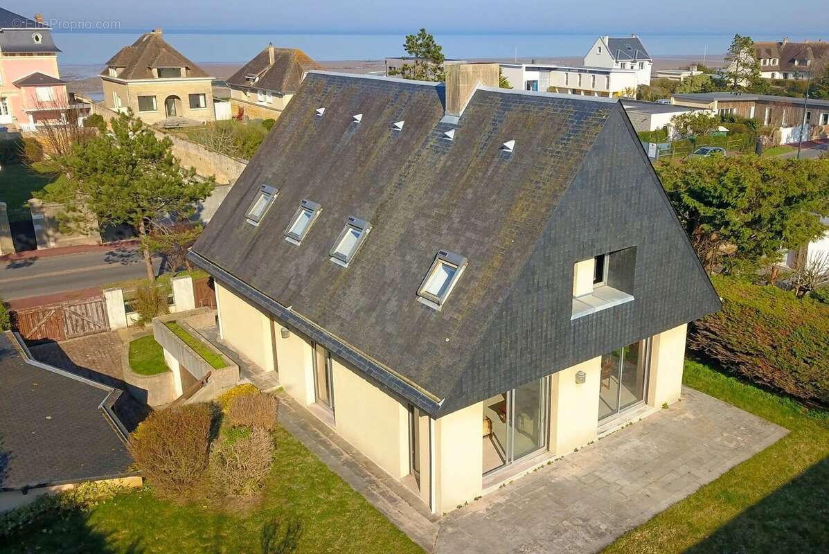 Maison à SAINT-AUBIN-SUR-MER