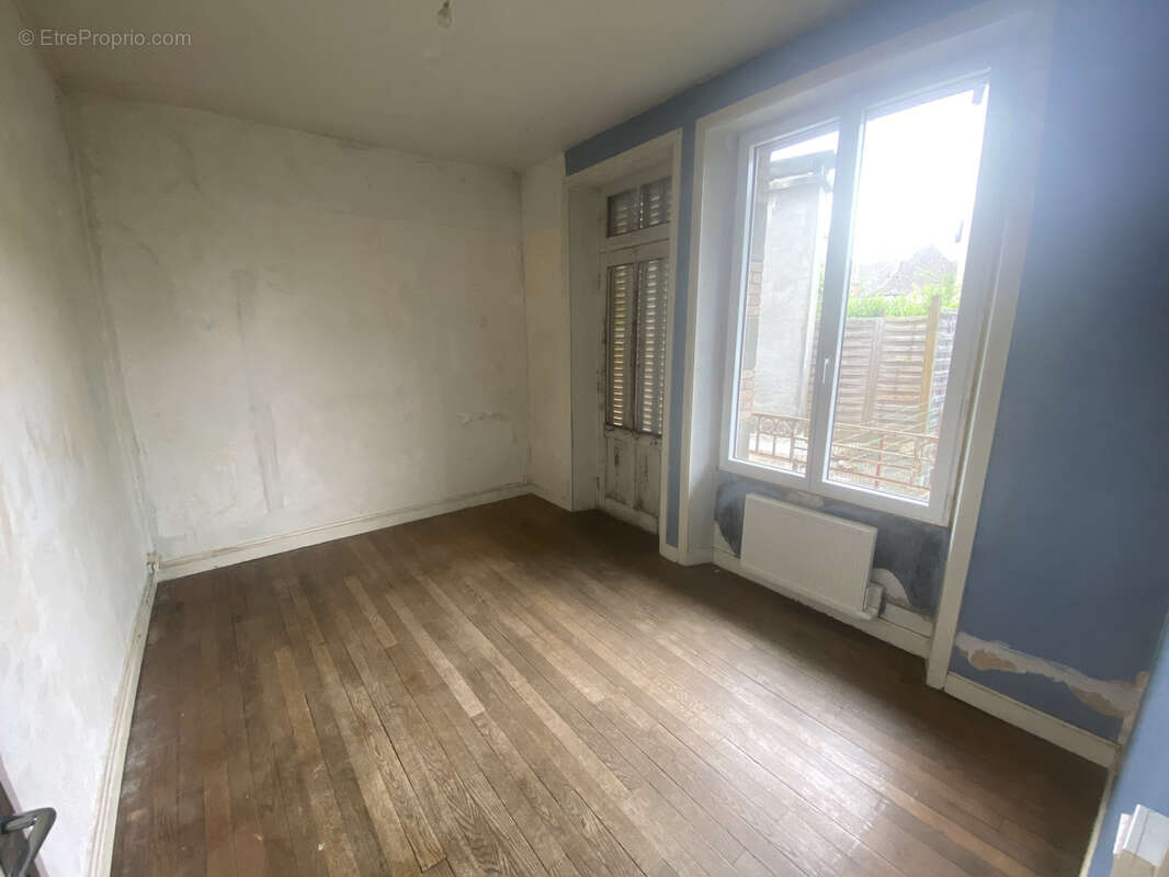 Appartement à MONCEAUX-SUR-DORDOGNE