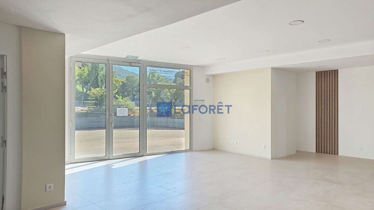 Local commercial Marseille 170 m2 - photo 5