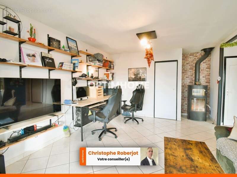 Maison à OUROUX-SUR-SAONE