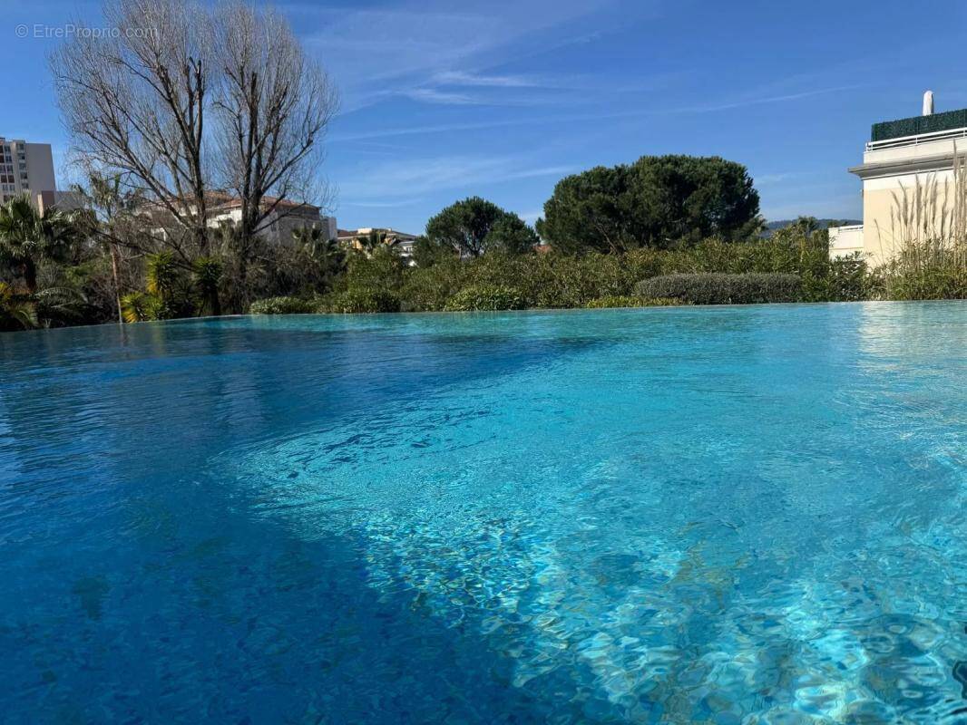 Appartement à LE CANNET