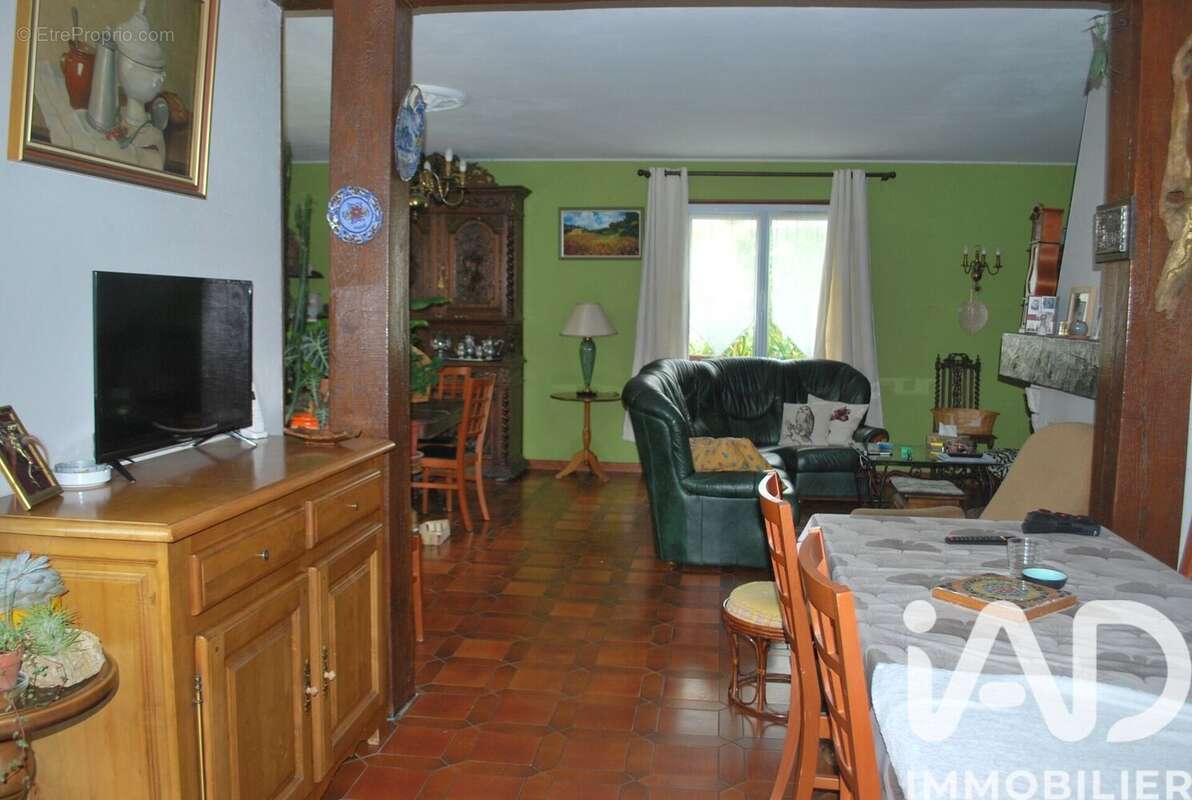 Maison 230 m² à Margueron  - photo 7