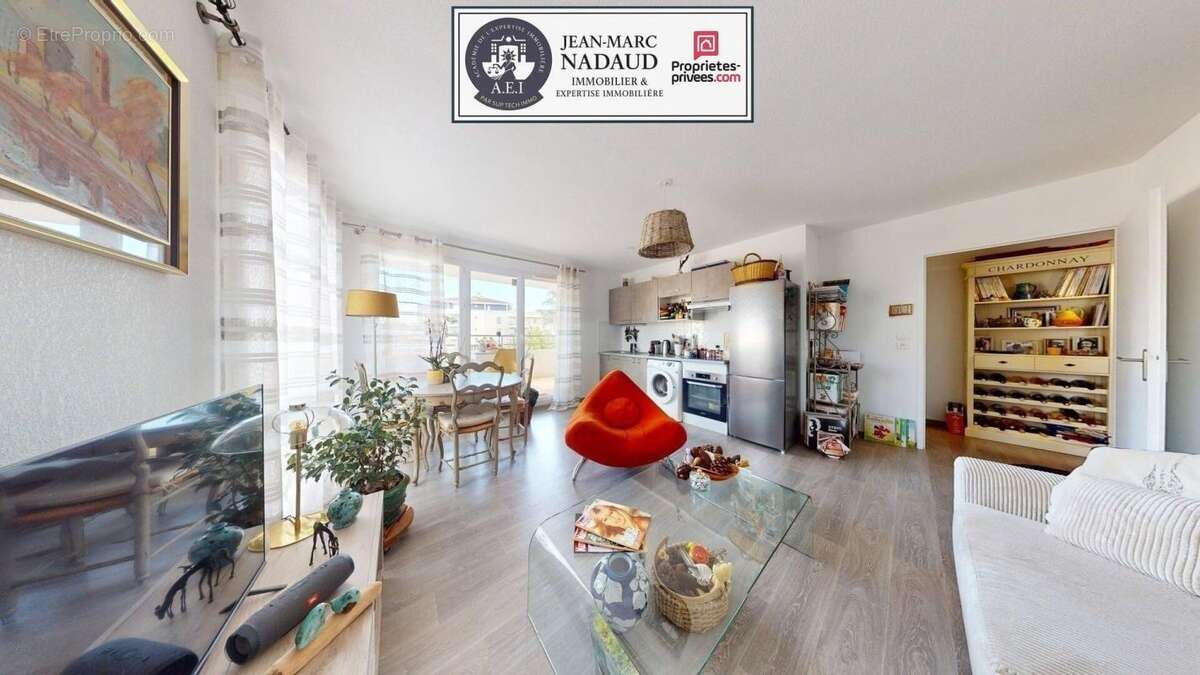 Appartement à PUGET-SUR-ARGENS