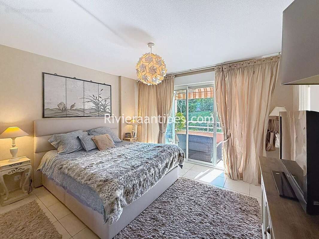 Antibes centre. appartement d'exception 4 pièces. - photo 12