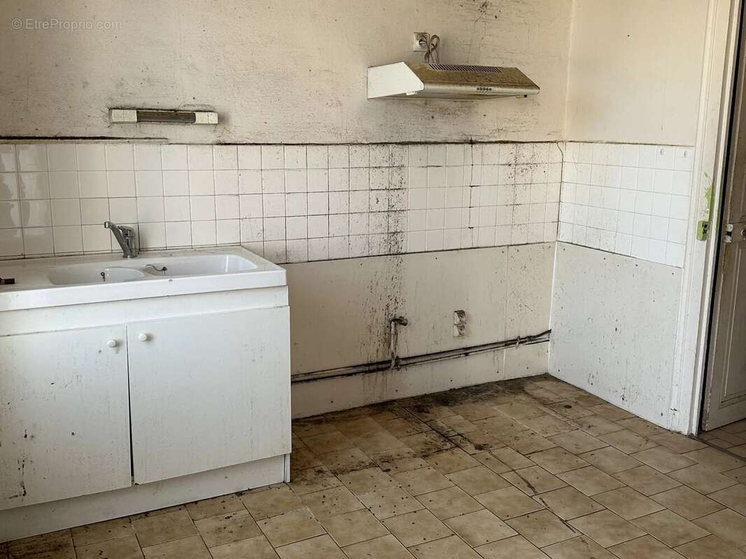 Maison à SAINT-SECONDIN