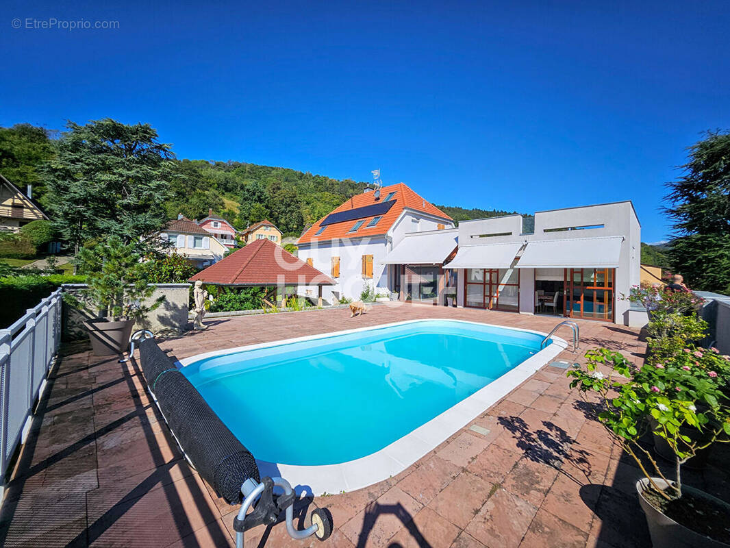 Maison 8 pièces 241 m² · à Bitschwiller-les-Thann · 241 m² · 495 000 €
