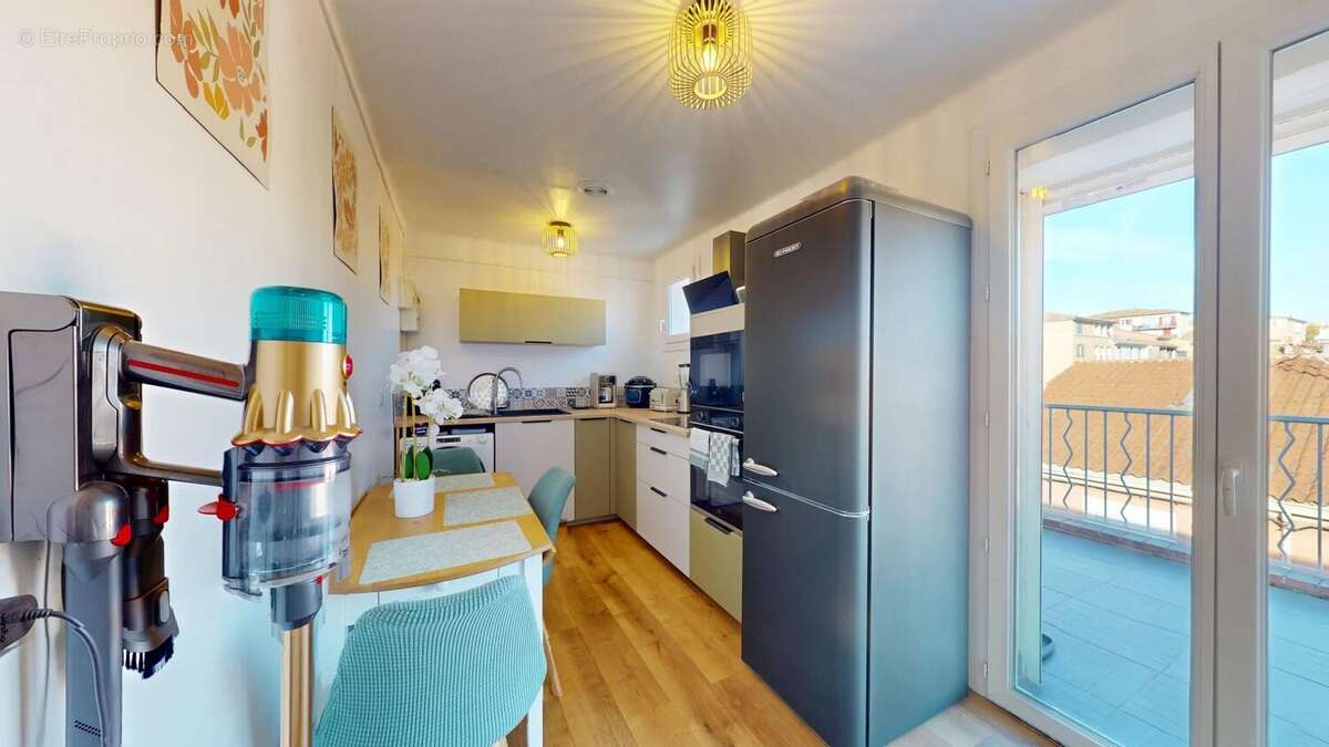 Appartement à PORT-DE-BOUC