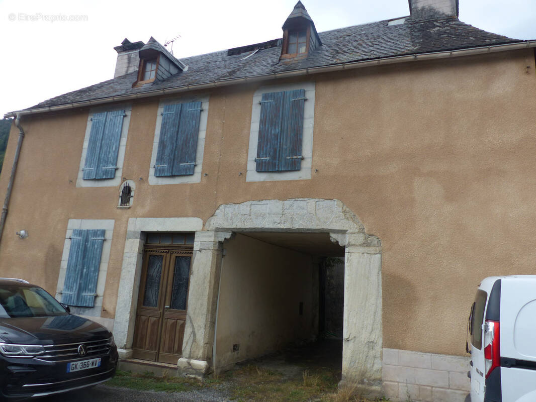 Maison à BAZUS-AURE