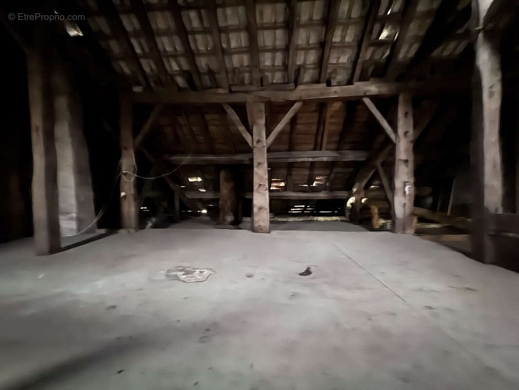 Maison à CONFLANS-SUR-LANTERNE