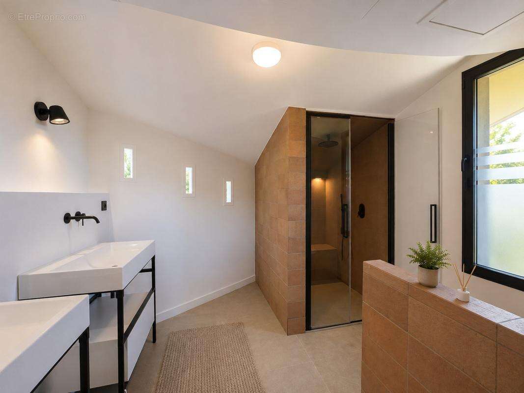 Maison 200 m² à Valbonne  - photo 16