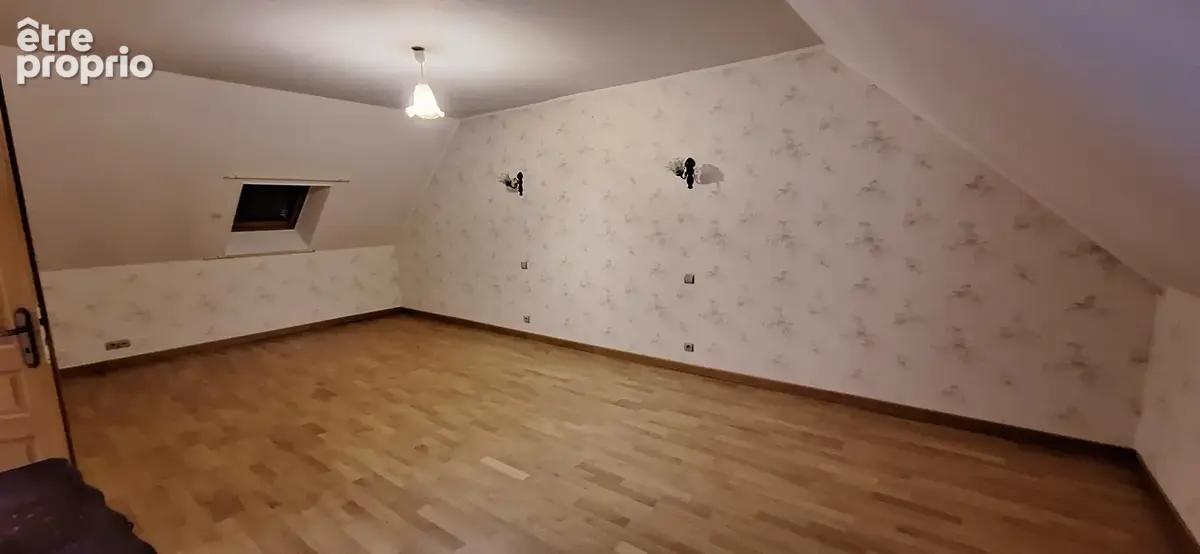 Maison 160m2, 3 chambres, 4/5 chambres possible, veranda,garage sur terrain arbore 755m2 - photo 16