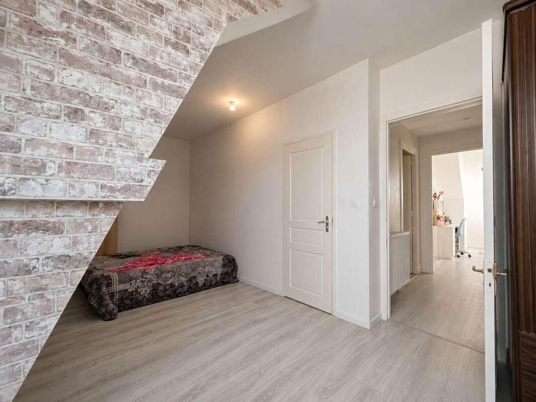 Présentation du bien : Maison 6 pièces à vendre aux ABRETS - photo 13