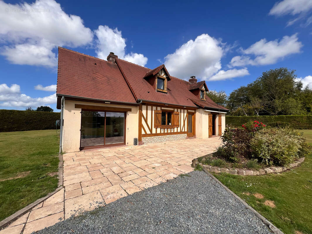 Maison à MOYAUX