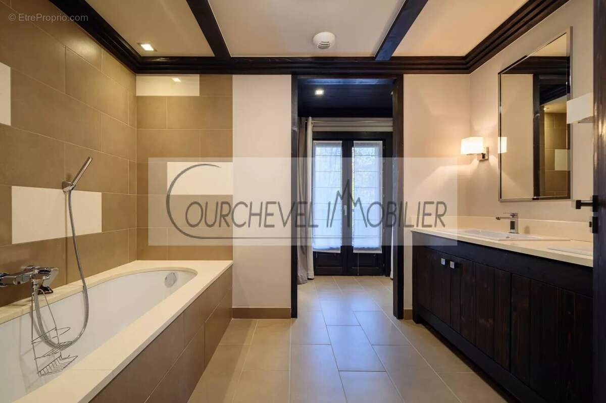 Appartement à LA PERRIERE