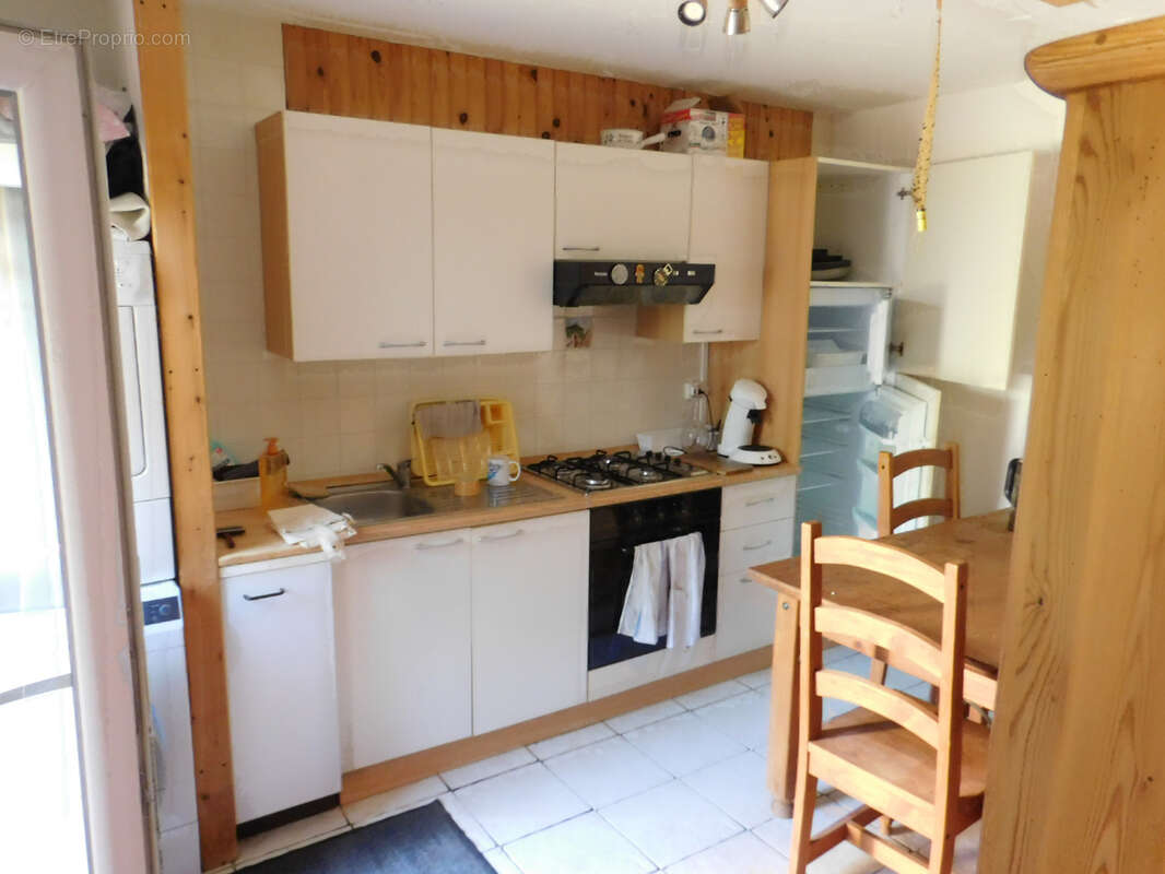 Appartement à CHATEAUNEUF-LES-BAINS
