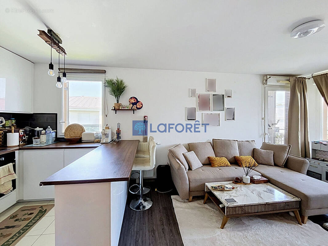 Appartement à CORBEIL-ESSONNES