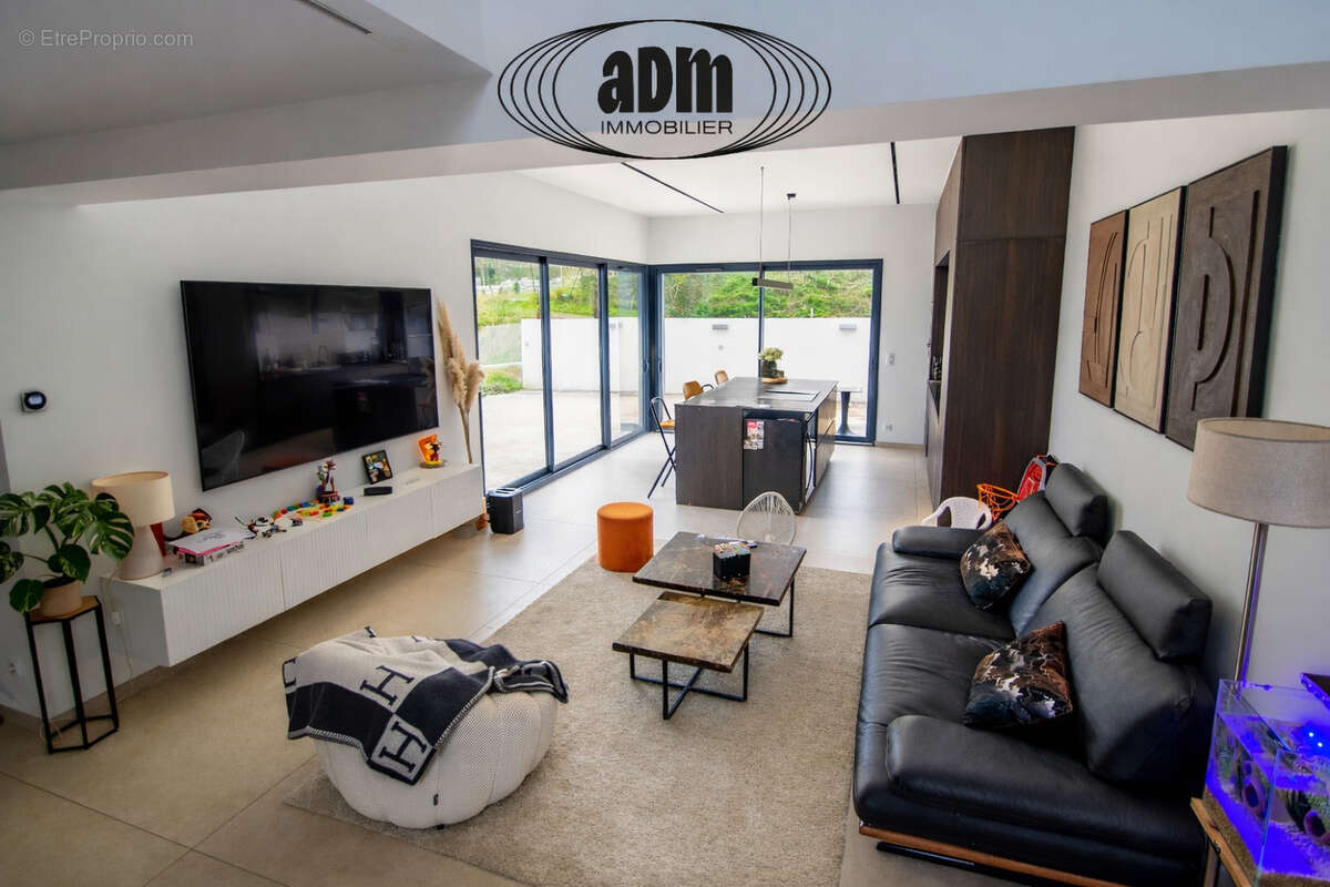 Maison à BAILLY-ROMAINVILLIERS