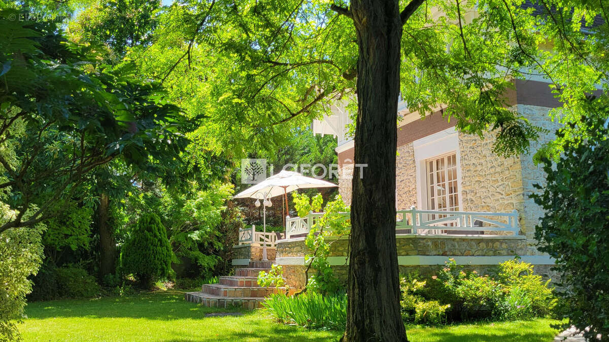 Maison à MONTMORENCY