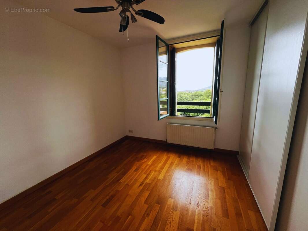 Maison à LAROQUE-DES-ALBERES