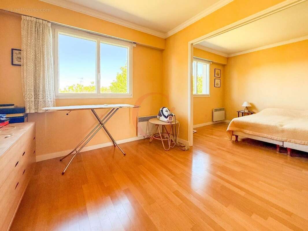 Appartement à BOURG-LA-REINE