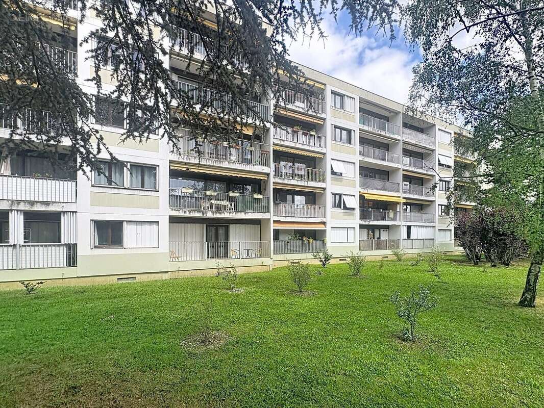 Appartement à CHEVILLY-LARUE