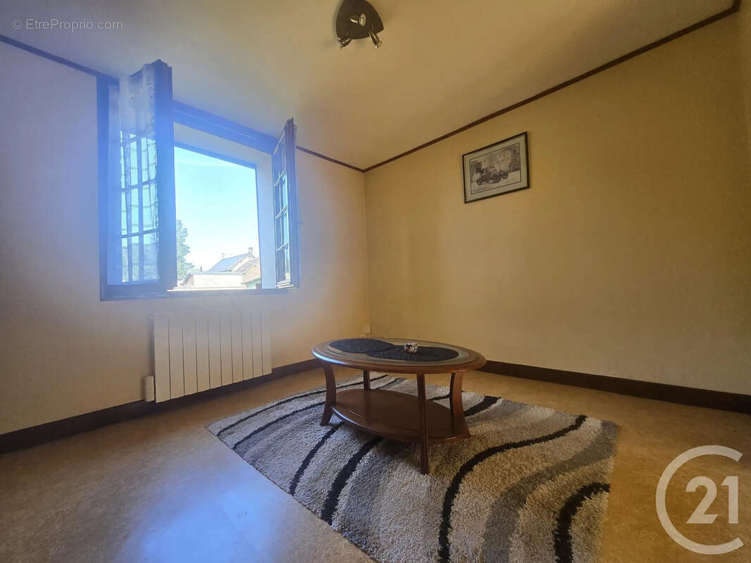 Maison 94 m² à La Neuve-Lyre  - photo 4