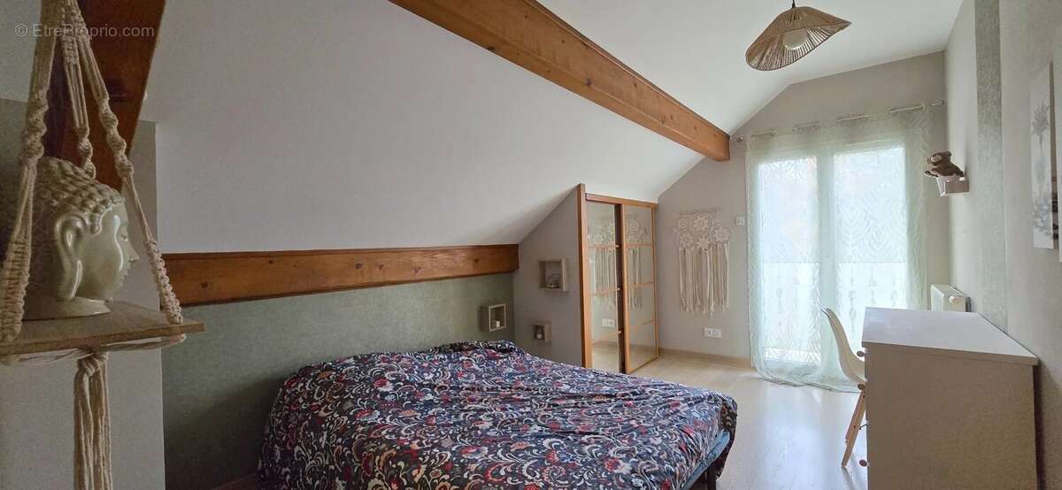 Maison à CHALLES-LES-EAUX