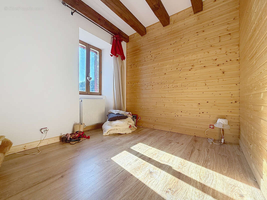 Appartement à SAINT-VIANCE