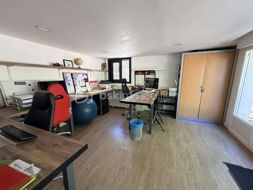 Sublime maison sur 3 niveaux, 4 chambres, une piscine et de très beaux matériaux - photo 27