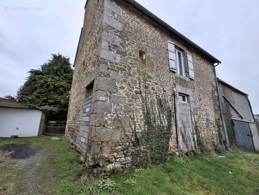 Maison à LE FERRE