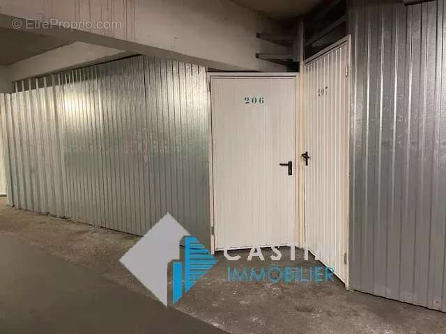 Parking à PARIS-14E