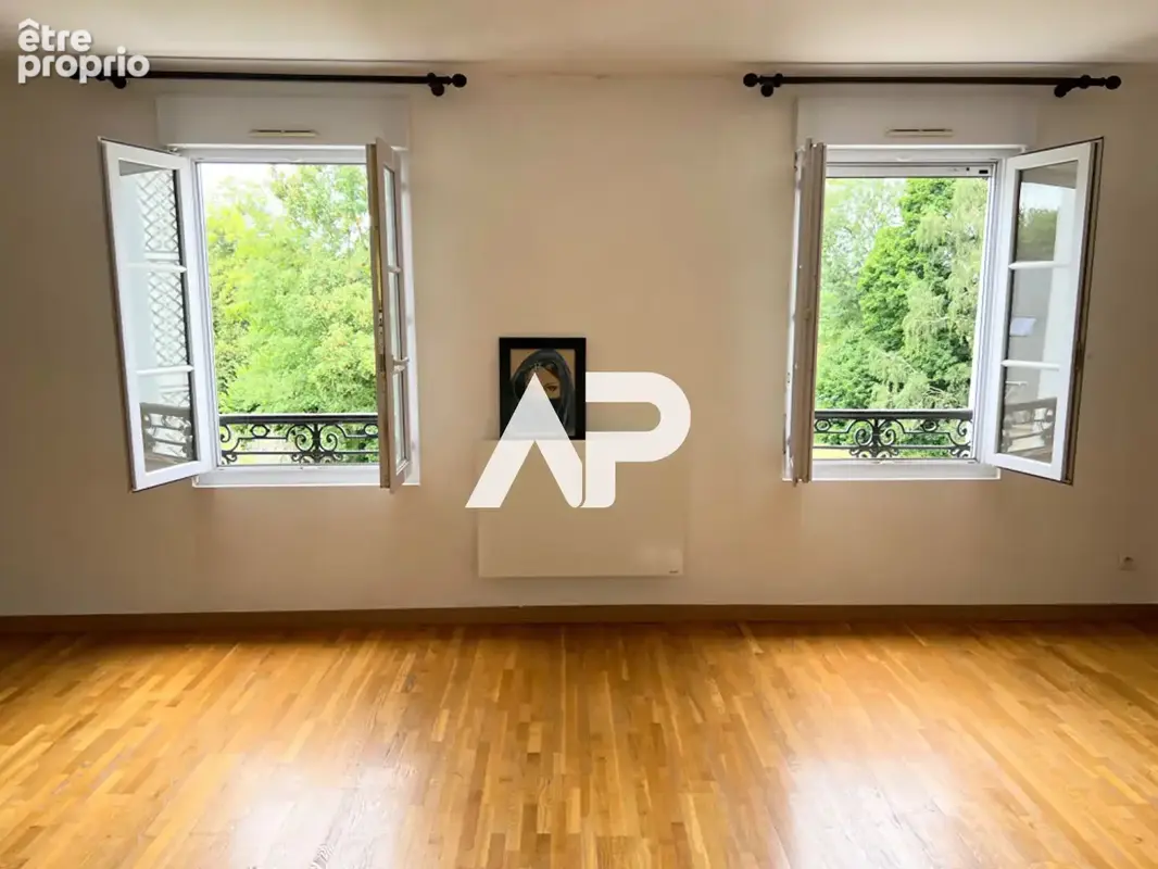 Appartement de charme au dernier étage. Calme, lumière et vue dégagée - photo 13
