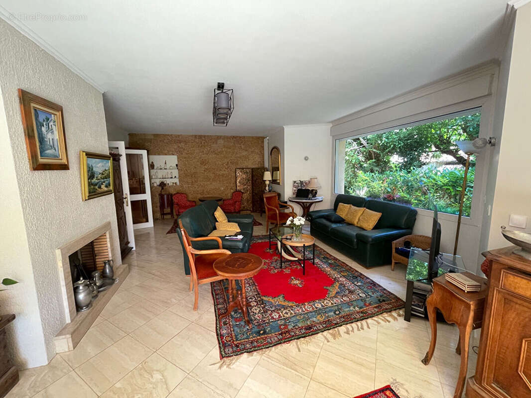 Maison à BUXEROLLES