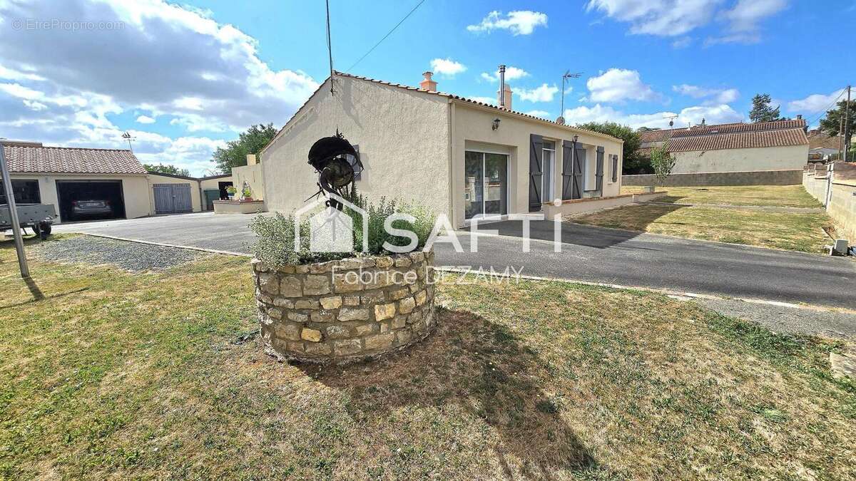 Photo 2 - Maison à SAINT-JEAN-DE-BEUGNE