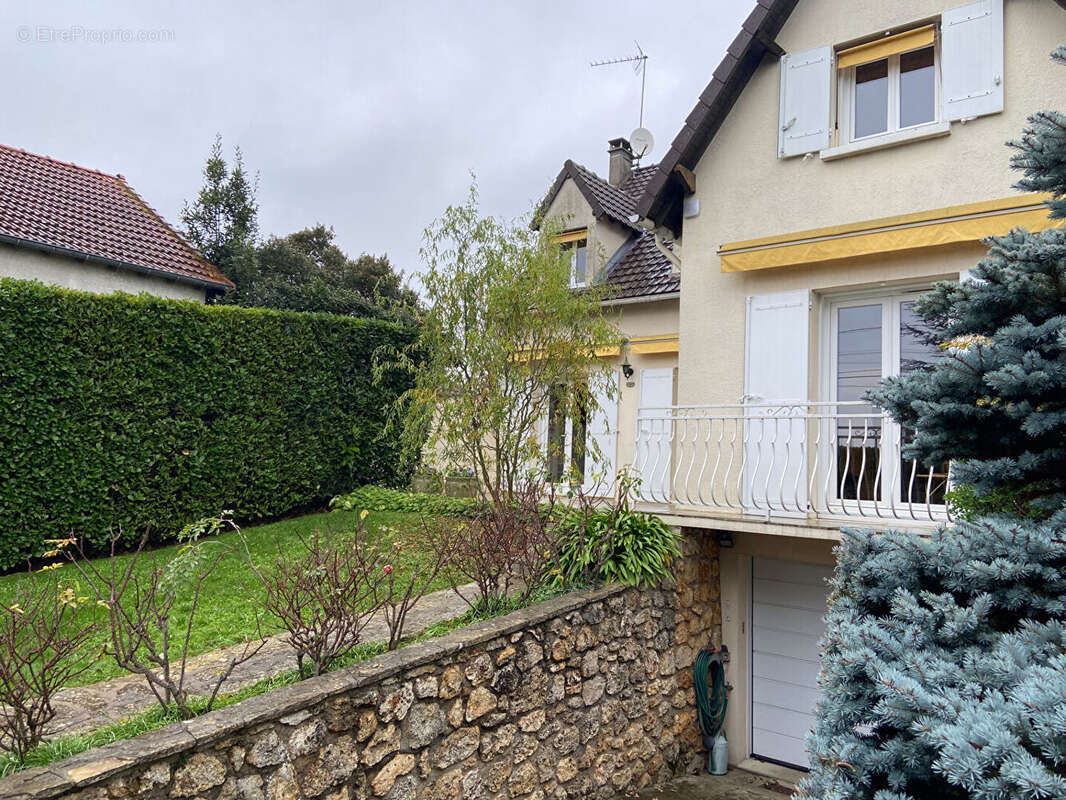 Maison à CHILLY-MAZARIN