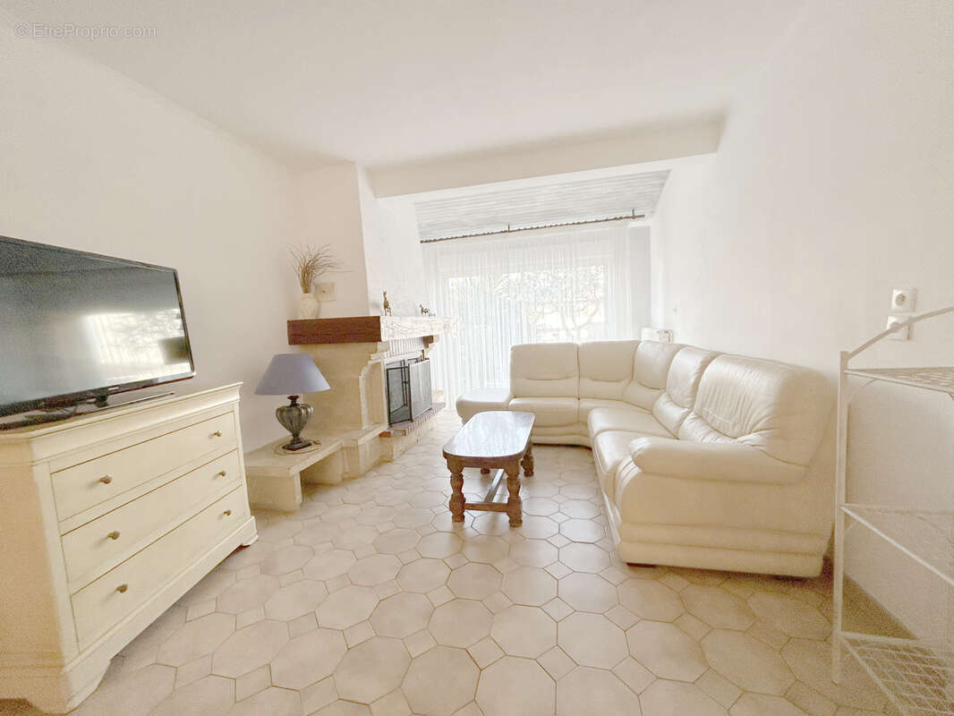 Maison à LEZIGNAN-CORBIERES