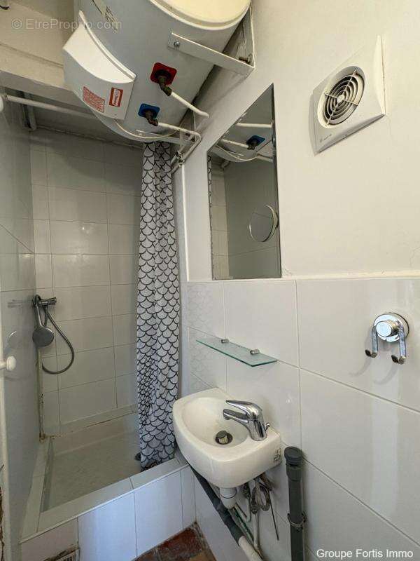 Appartement à PARIS-1E