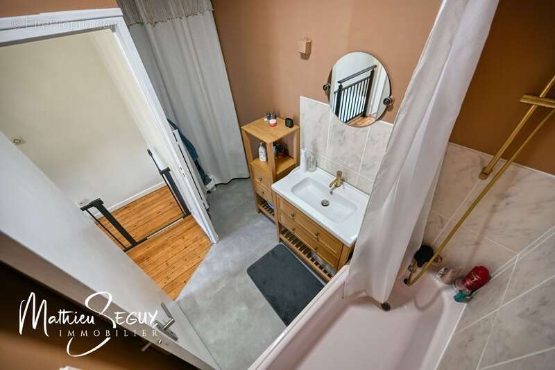 Maison de village avec extérieur à SAIN BEL (69) - photo 13