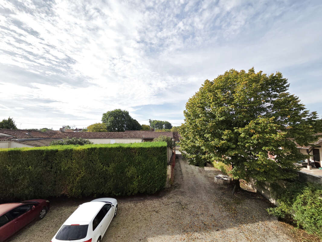 Maison à TRIAC-LAUTRAIT