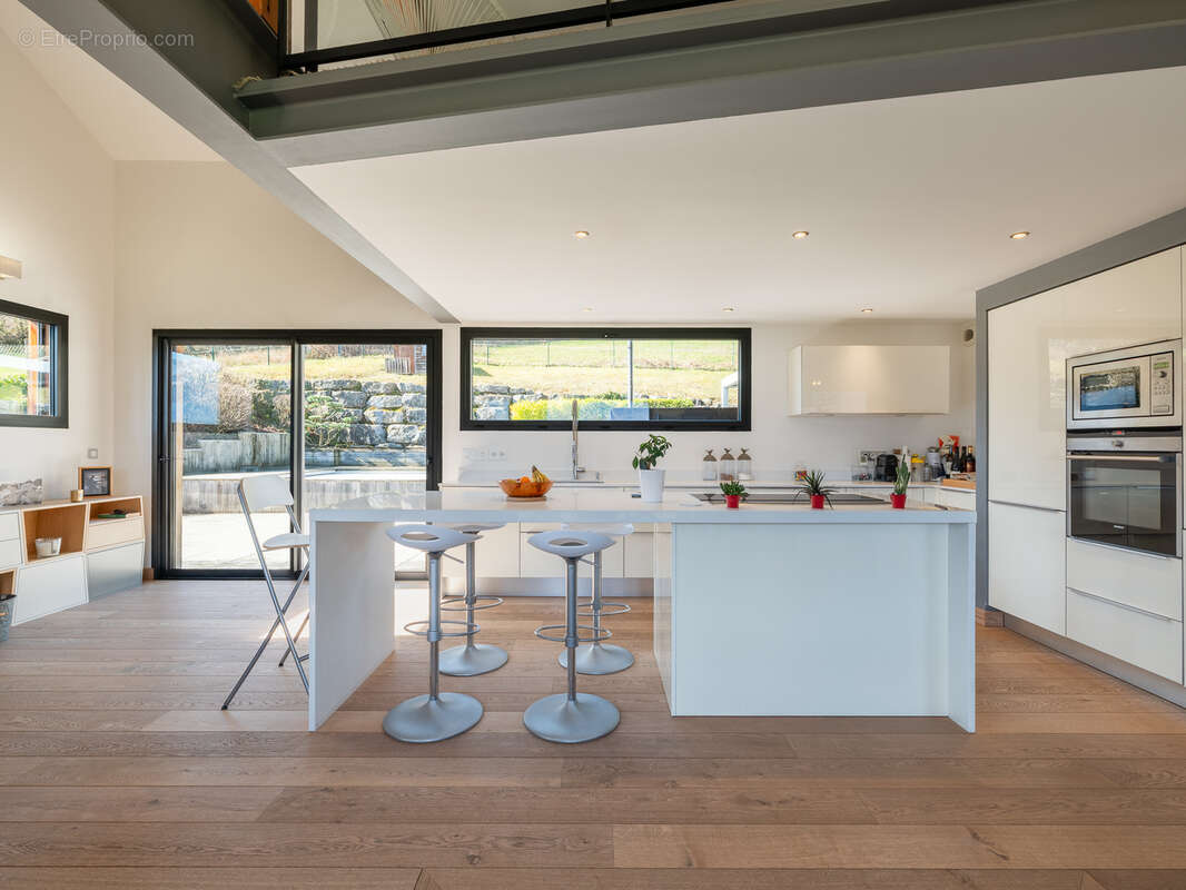 Maison à SAINT-JORIOZ